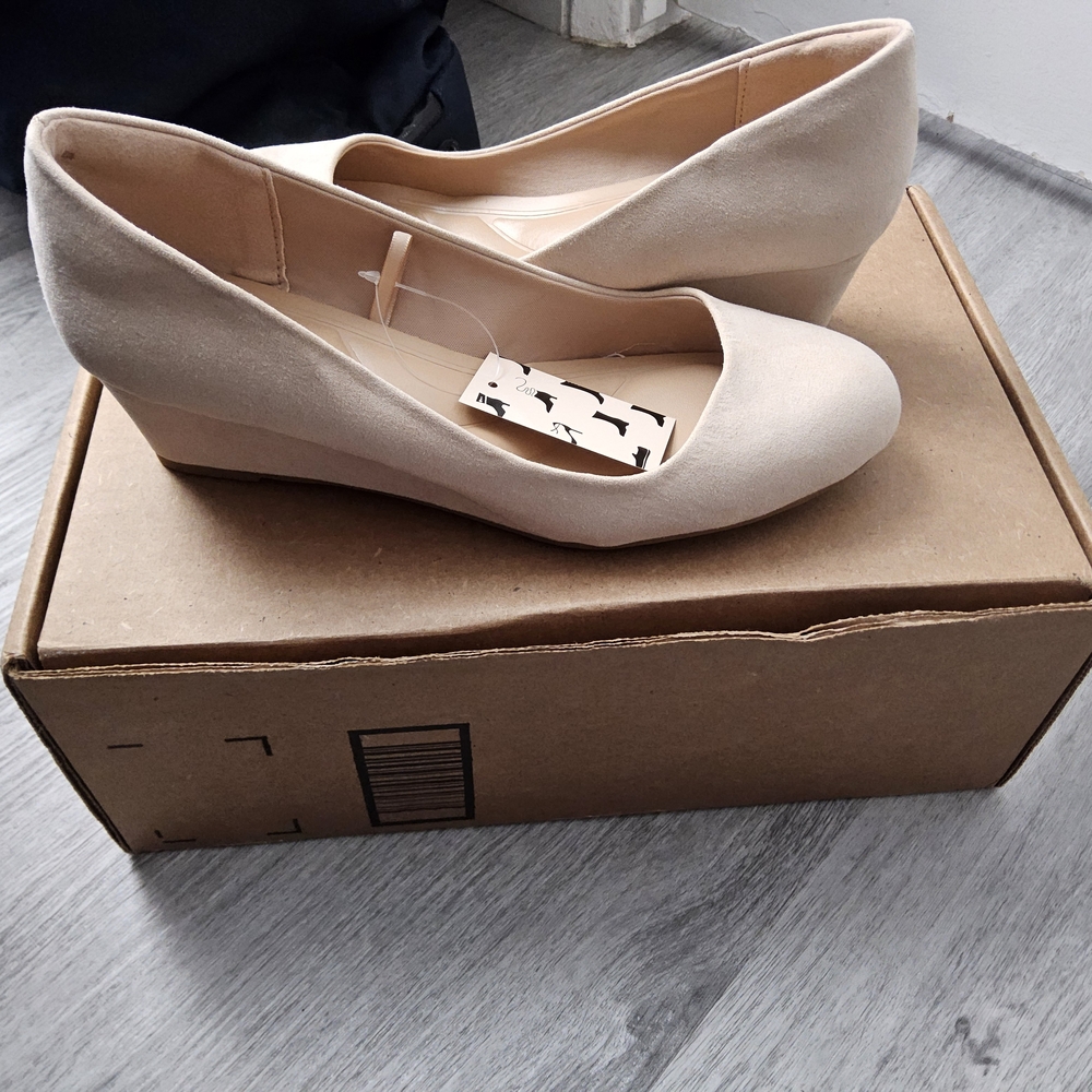 Mysoft Elegant Cream Wedge Shoes